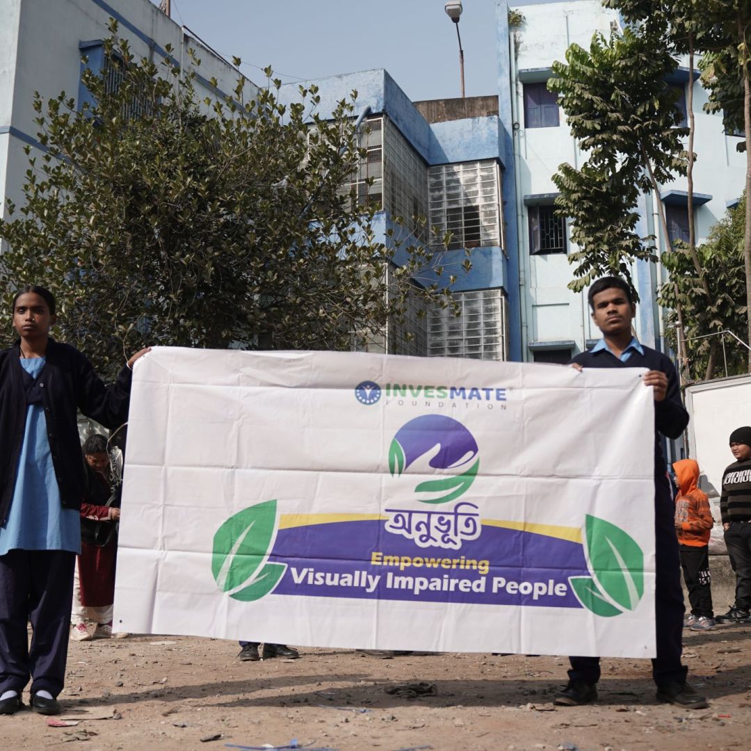 Anuvuti with " LOUIS BRAILLE MEMORIAL SCHOOL "